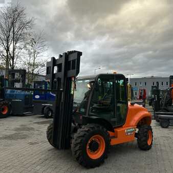 Čtyřcestný vysokozdvižný vozík 2018  Ausa [UltraForklifts] C300H 4x4 *Like New* Off Road // Kubota Engine // (2)