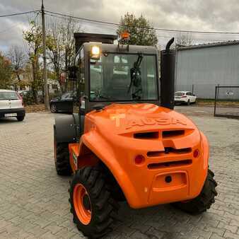 Čtyřcestný vysokozdvižný vozík 2018  Ausa [UltraForklifts] C300H 4x4 *Like New* Off Road // Kubota Engine // (7)