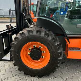 Čtyřcestný vysokozdvižný vozík 2018  Ausa [UltraForklifts] C300H 4x4 *Like New* Off Road // Kubota Engine // (9)