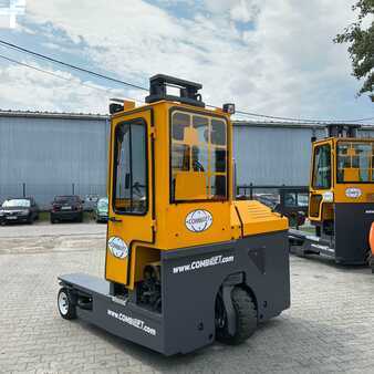 Čtyřcestný vysokozdvižný vozík 2010  Combilift [UltraForklifts] C3000  Forks Positioner  //Only 4.274mh!!// (5)