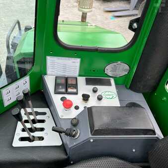 Carretilla de 4 vías 2010  Combilift [UltraForklifts] C4000  Low mast (13)