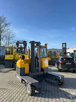 Carretilla de 4 vías 2001  Combilift [UltraForklifts] C4000 Triplex LOW HOURS (1)