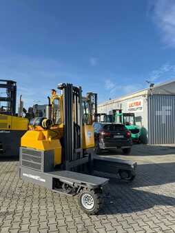 Carretilla de 4 vías 2001  Combilift [UltraForklifts] C4000 Triplex LOW HOURS (8)