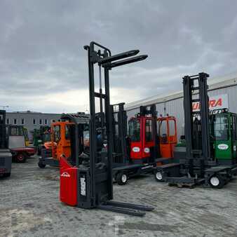Compact Forklifts 2011  Linde L12LSP-133 Like new (7)