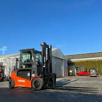 Carrelli elettrici 4 ruote 2016  Toyota [UltraForklifts] 8FBMT45  Long Forks *DISCOUNT!!* (2)