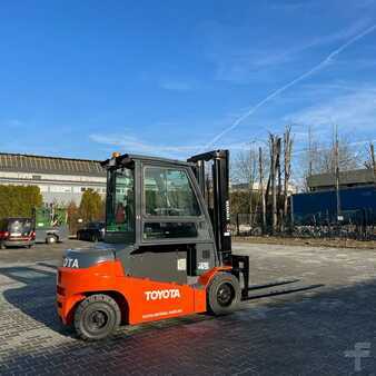 Carrelli elettrici 4 ruote 2016  Toyota [UltraForklifts] 8FBMT45  Long Forks *DISCOUNT!!* (4)