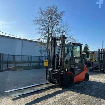 Carrelli elettrici 4 ruote 2016  Toyota [UltraForklifts] 8FBMT45  Long Forks *DISCOUNT!!* (7)
