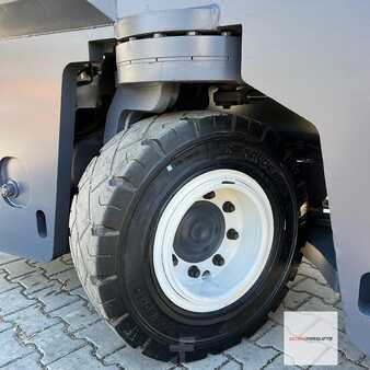 Four-way trucks 2014  Combilift [UltraForklifts] C8000 *Diesel* *Positioner* PERFECT CONDITION (6)