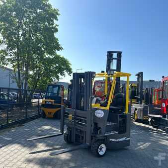 Four-way trucks 2014  Combilift [UltraForklifts] CB3000 Triplex (1)