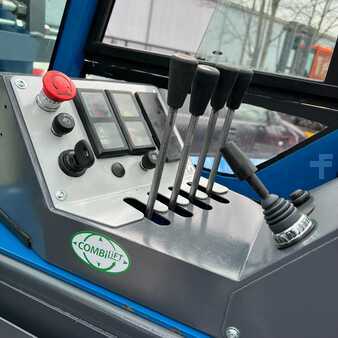Four-way trucks 2017  Combilift [UltraForklifts] CB3000 (12)