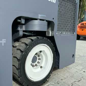 4-Vejs truck 2011  Combilift [UltraForklifts] CB2500 Triplex (8)
