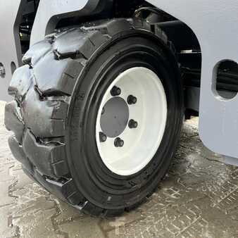 Empilhador Quatro caminhos 2014  Combilift [UltraForklifts] C5000 XL *Free Lift* (9)