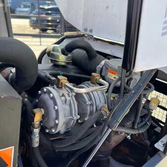 Carretilla de 4 vías 2006  Combilift [UltraForklifts] Amlift 45/15/60 Triplex+Positioner (13)