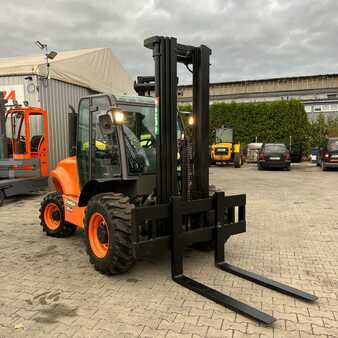 Carretilla de 4 vías 2018  Ausa [UltraForklifts] C300H 4x4 *Like New* Off Road // Kubota Engine // (3)