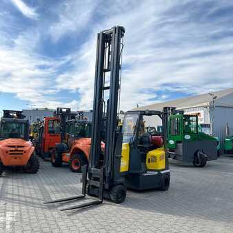 Chariots pour allées étroites 2016  Aisle Master [UltraForklifts] 20WH *Perfect Condition* (1)