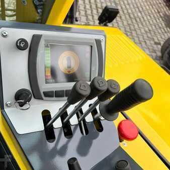 Four-way trucks 2015  Combilift C 2500 CBE Triplex *Reach Forks* (11)