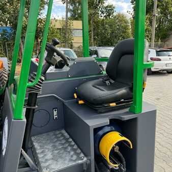 Four-way trucks 2011  Combilift [UltraForklifts] CB2500 Triplex (12)