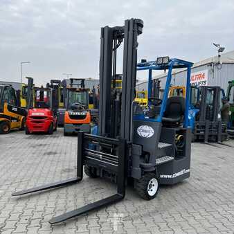 Four-way trucks 2015  Combilift [UltraForklifts] CB2500 Triplex (1)