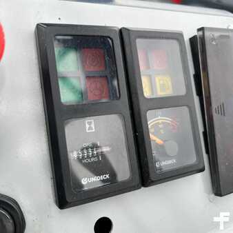 Four-way trucks 2015  Combilift [UltraForklifts] CB2500 Triplex (13)