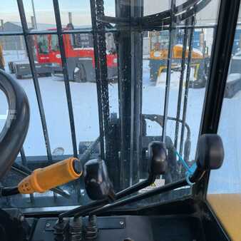 Terénní vysokozdvižný vozík 2015  JCB [UltraForklifts] 926,2015 year (10)