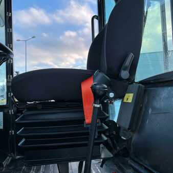 Terénní vysokozdvižný vozík 2015  JCB [UltraForklifts] 926,2015 year (12)