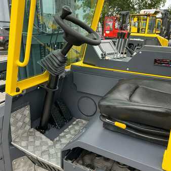Four-way trucks 2016  Combilift CBE 3000 (13)