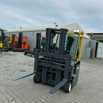 Four-way trucks 2016  Combilift CBE 3000 (8)