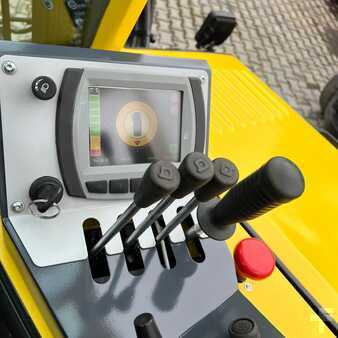 Four-way trucks 2015  Combilift C 2500 CBE Triplex *Reach Forks* (11)