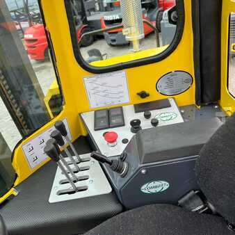 Four-way trucks 2014  Combilift [UltraForklifts] C4000 *Forks Positioner* (14)