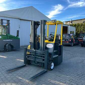 Négyutas targonca 2016  Combilift [UltraForklifts] CB3000 Triplex (1)