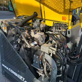 Négyutas targonca 2016  Combilift [UltraForklifts] CB3000 Triplex (10)