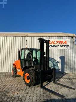 Fireveistruck 2018  Ausa [UltraForklifts] C300H 4x4 *Like New* Off Road // Kubota Engine // (2)