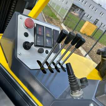 Négyutas targonca 2016  Combilift [UltraForklifts] CB3000 Triplex+Side shift+ Positioner (13)