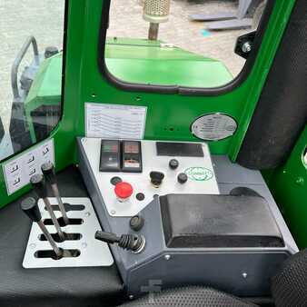 Empilhador Quatro caminhos 2010  Combilift [UltraForklifts] C4000  Low mast (13)