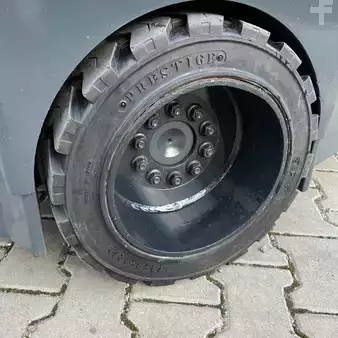 VZV pro práci v úzk.uličkách-retrakt 2016  Aisle Master [DISCOUNT-SALE] 20WH *Perfect Condition* (15)