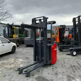 Kompaktní VZV 2011  Linde [DISCOUNT-SALE] L12LSP-133 Like new (8)