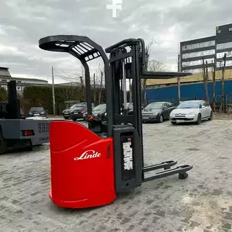 Kompaktní VZV 2011  Linde [DISCOUNT-SALE] L12LSP-133 Like new (3)