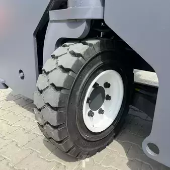 Fireveistruck 2011  Combilift [DISCOUNT-SALE] C4500 Wide Traverse (8)