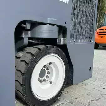 Four-way trucks 2011  Combilift [DISCOUNT-SALE] CB2500 Triplex (9)