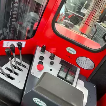 Wózki 4-kierunkowe 2005  Combilift [UltraForklifts] C4000  *9.3m Triplex (13)