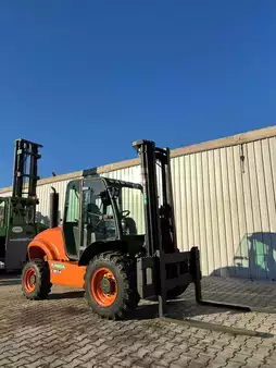 Čtyřcestný vysokozdvižný vozík 2018  Ausa [DISCOUNT-SALE] C300H 4x4 *Like New* Off Road // Kubota Engine // (13)