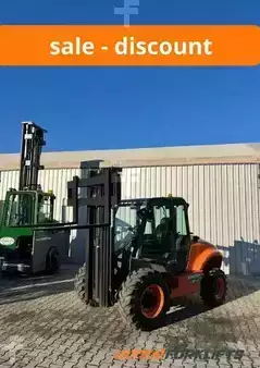 Čtyřcestný vysokozdvižný vozík 2018  Ausa [DISCOUNT-SALE] C300H 4x4 *Like New* Off Road // Kubota Engine // (1)