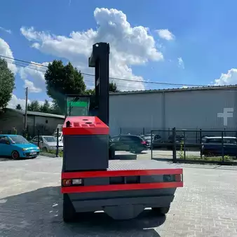 Tugger-train-trailer 2005  Linde S50D (3)