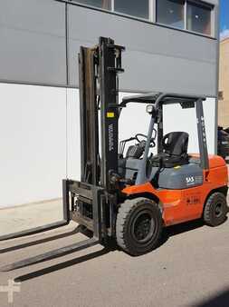 Diesel Forklifts 2004  Toyota 02-7FDJF35 (2) 