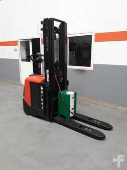 Fahrerstandstapler 2012  BT SPE125L (1) 