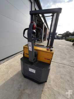 Stacker pedestre 1992  Mic GH 130 250 T (2)