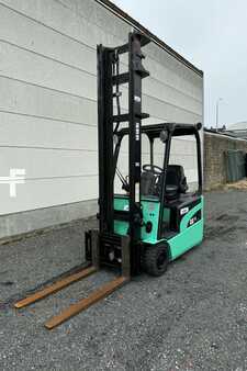 3 Wheels Electric 2010  CAT Lift Trucks EP16NT (2)