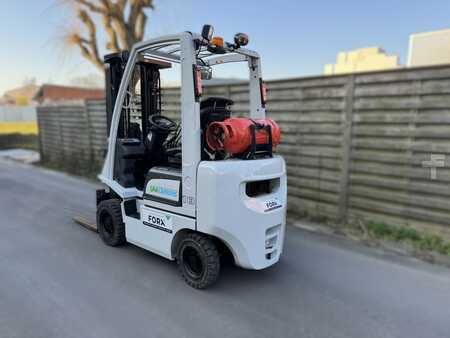 Wózki gazowe 2017  Unicarriers DX 18 (1)