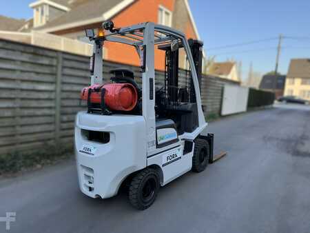 Wózki gazowe 2017  Unicarriers DX 18 (3)