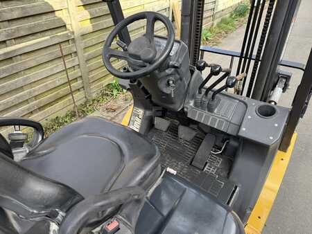 Carrelli elevatori diesel 2014  CAT Lift Trucks DP25NT (7)